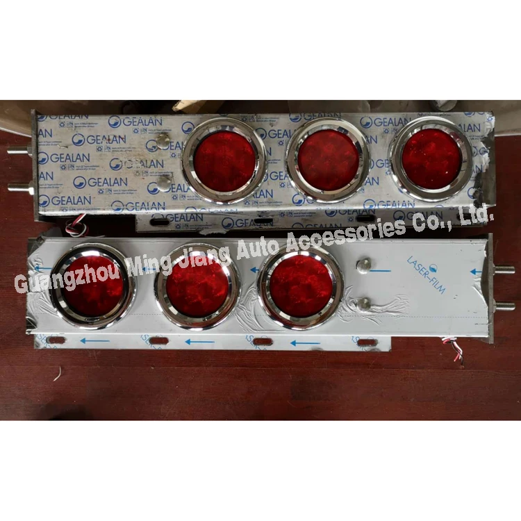 
Dump Truck Mud Flap Hangers LED Lights 33