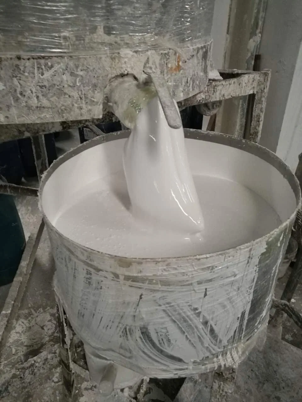 
High Performance Pure Acrylic Emulsion for Exterior Wall Paint 