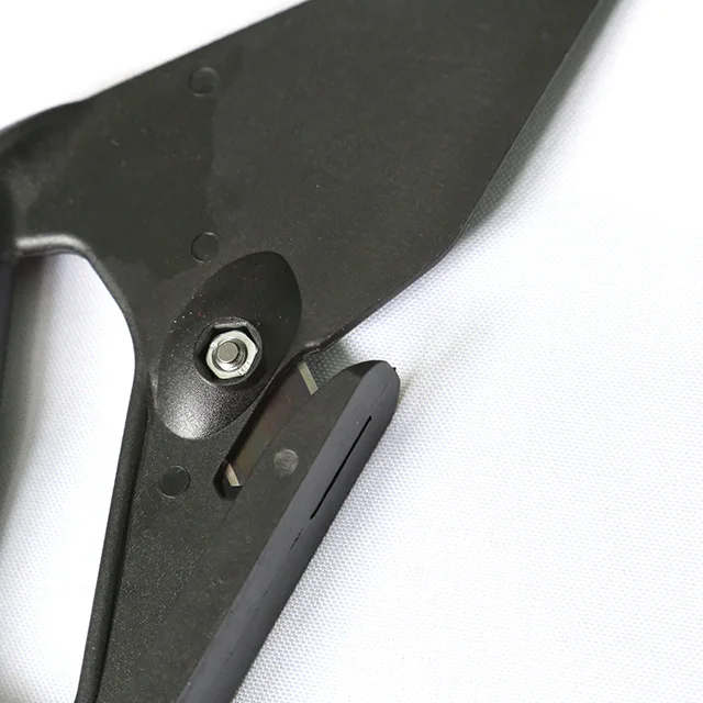 JN205 Black Carpet Cutter seam cutter