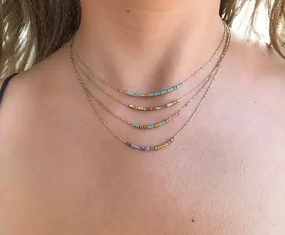 Изящное крошечное ожерелье из золотистого бисера персональное Morse