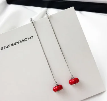 
2021 Korean version temperament long earline simple red pearl cherry earline FOR WOMEN 