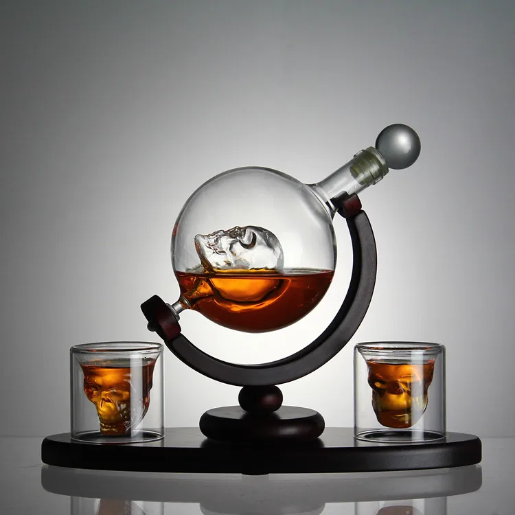 AIHPO05 Unique Magic Novelty Gift 850ml Hand Blown Glass Skull Globe Bar Set Whiskey Decanter with Glasses Stopper Wooden Base