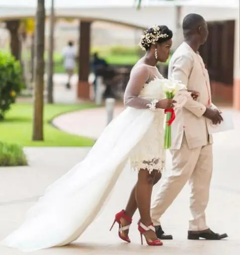 Sheer South Africa Backless High Low Tulle Long Sleeve Wedding Dress