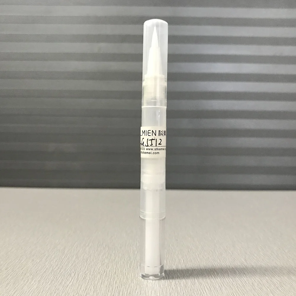 Plastic Cosmetic Twist Up Lip Gloss Concealer Pen