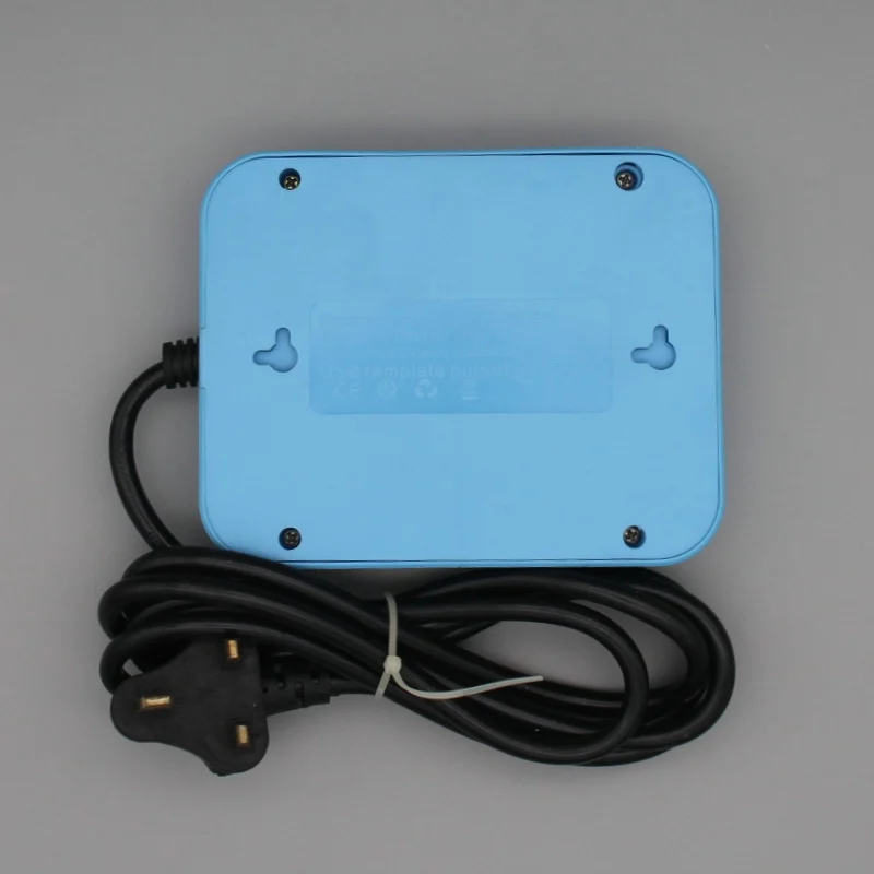 Удлинитель с 4 розетками и 3 USB-разъемами