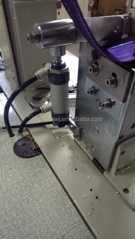 Sweat band cutting device