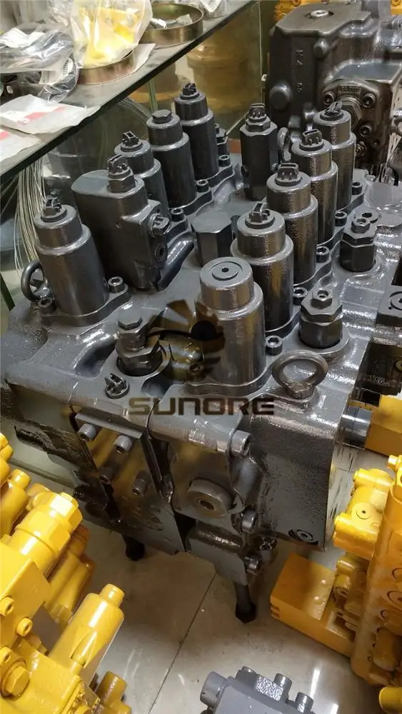 Excavator MCV EC480 main valve EC480D hydraulic control valve VOE 14641032