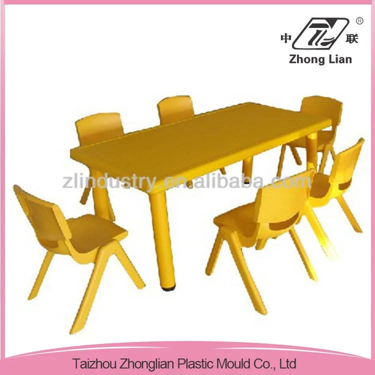 Stable plastic material kindergarten table and chairs