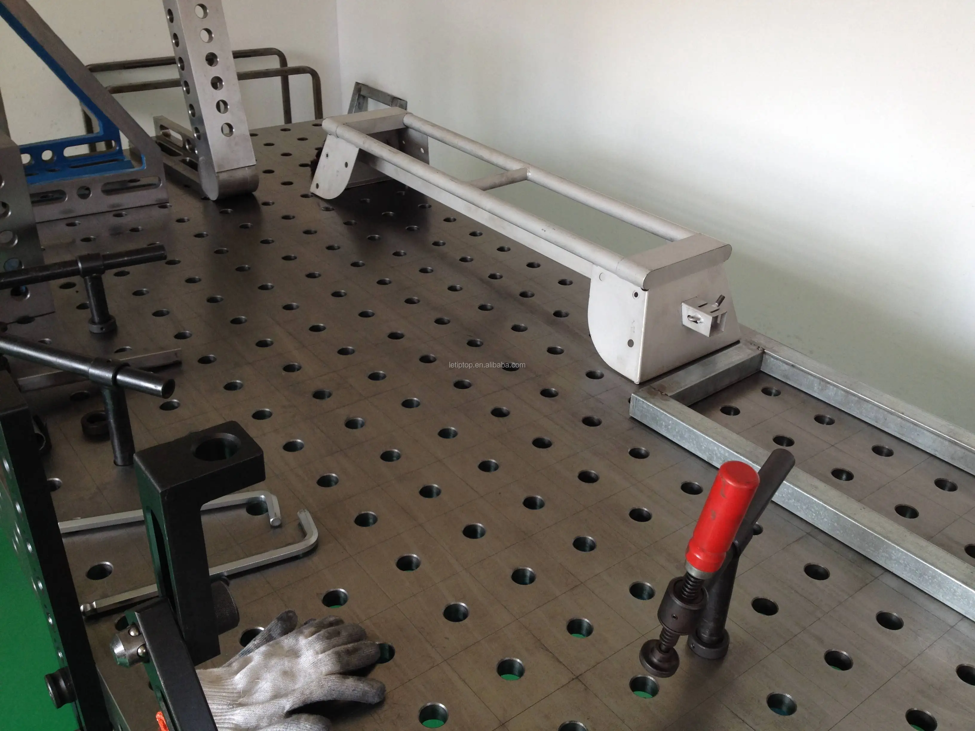 Factory Direct Soldering Robot 3D Welding Table With Jigs & Fixtures