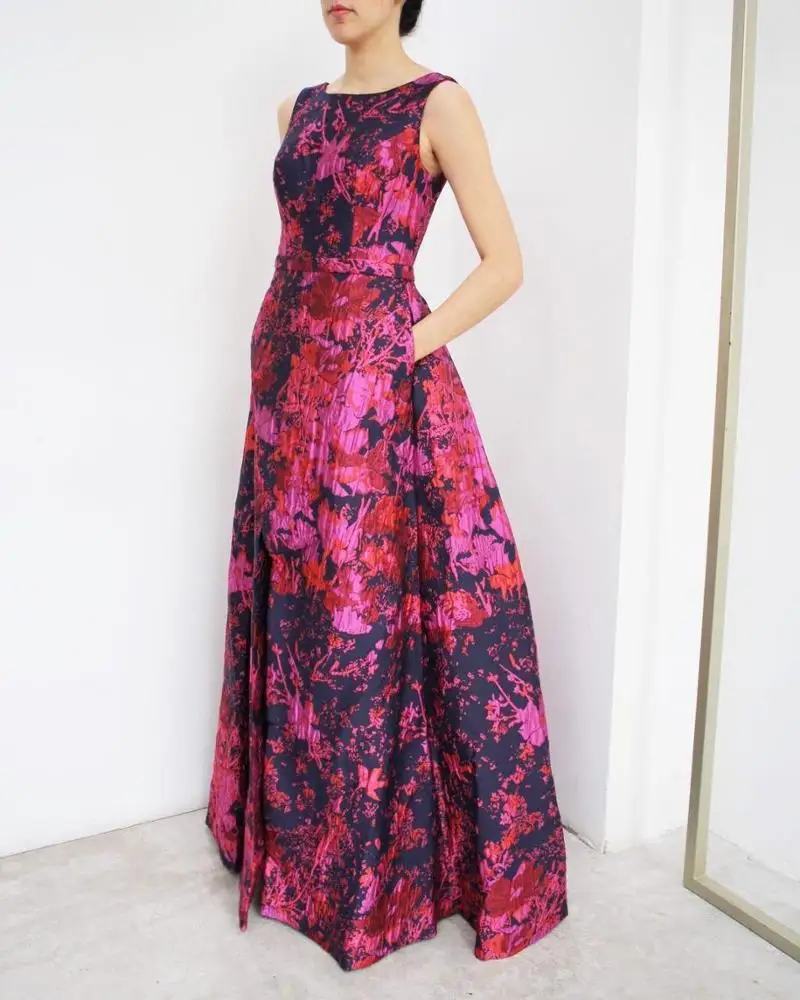 Fashion wedding dress new style floral brocade woven metallic dress jacquard fabric for garments and home textile