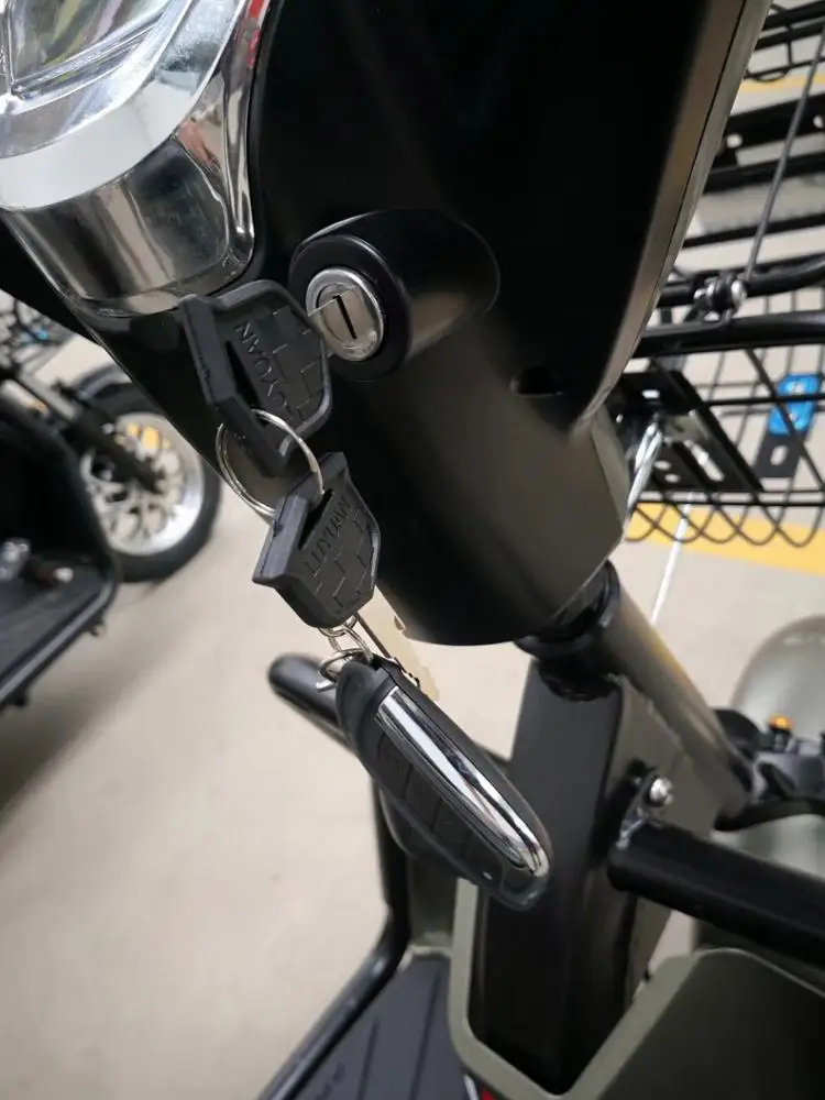 
Three wheels car Leisure tricycle Chinese classic go kart open handicapped electric tricycle adults 