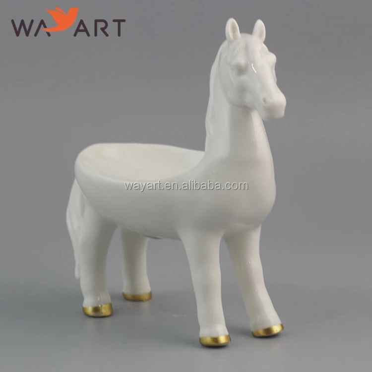 Customized Pretty Horse Shaped Ceramic White Plate