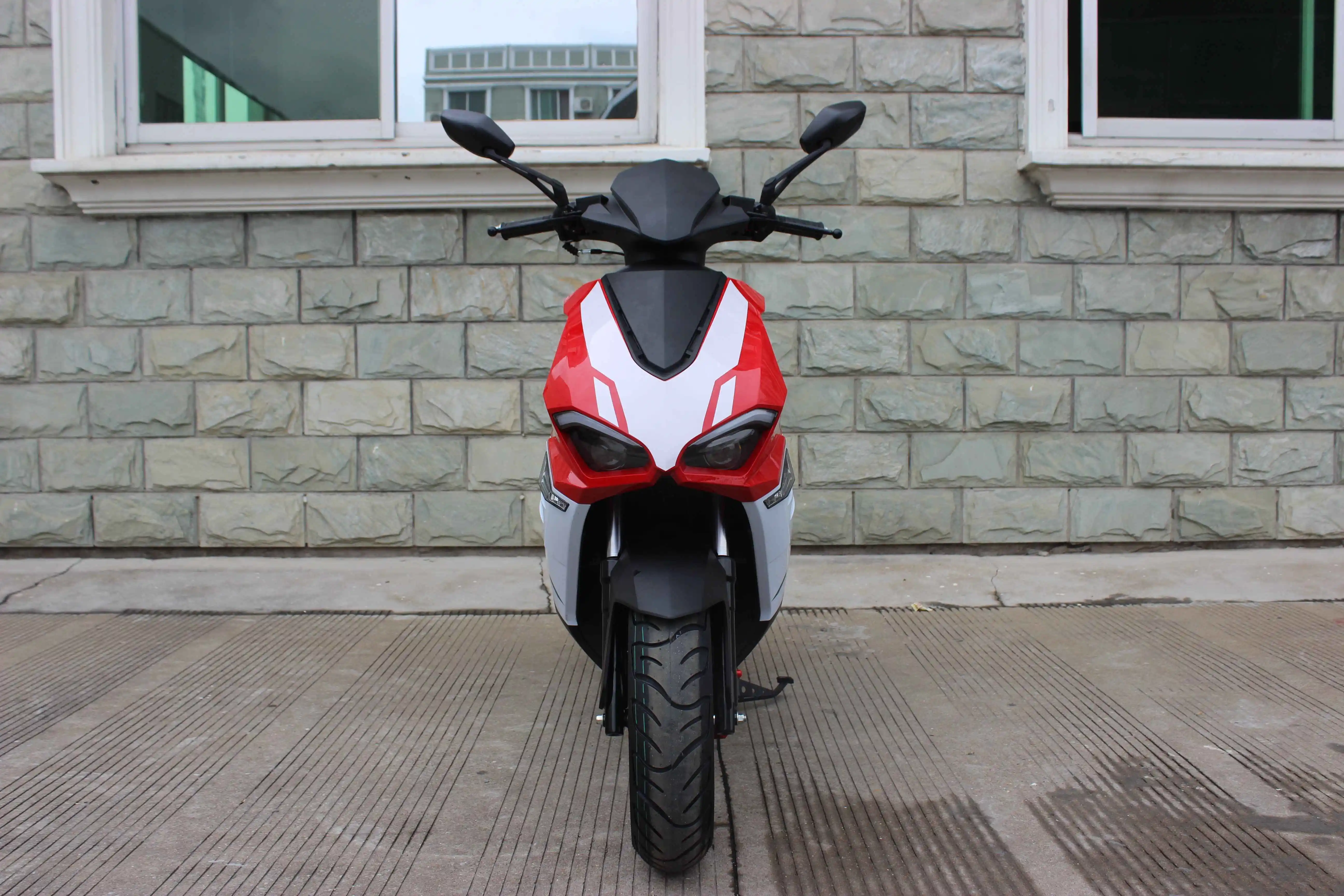 Новый запатентованный газовый скутер Jiajue 2019 50CC Euro IV