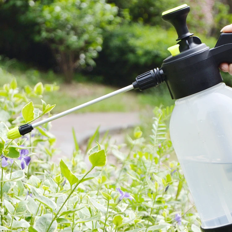 New Design hand pump sprayer 2L Pressure Water garden Spray bottle