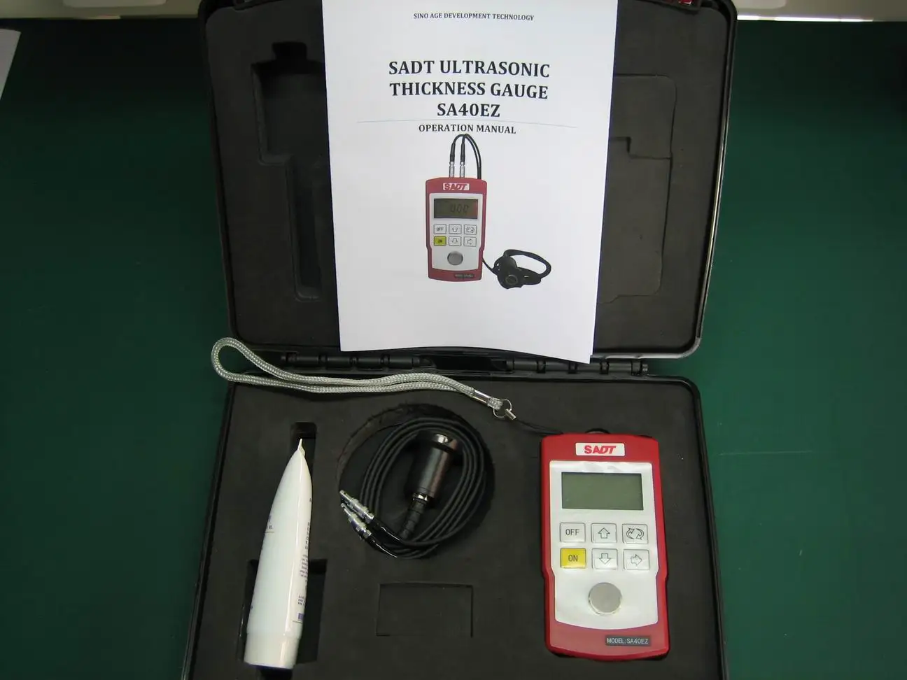 Metal Thickness Meter SA40 equipped with four different probes