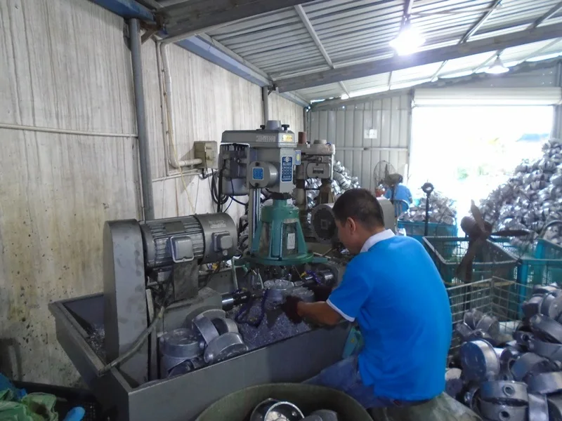 trakou ansi superior 5 jaws energy socket type meter base