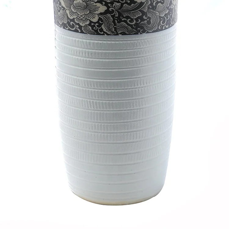 Custom size wholesale Chinese antique hand painted flower porcelain decoration ceramic vase for home decor