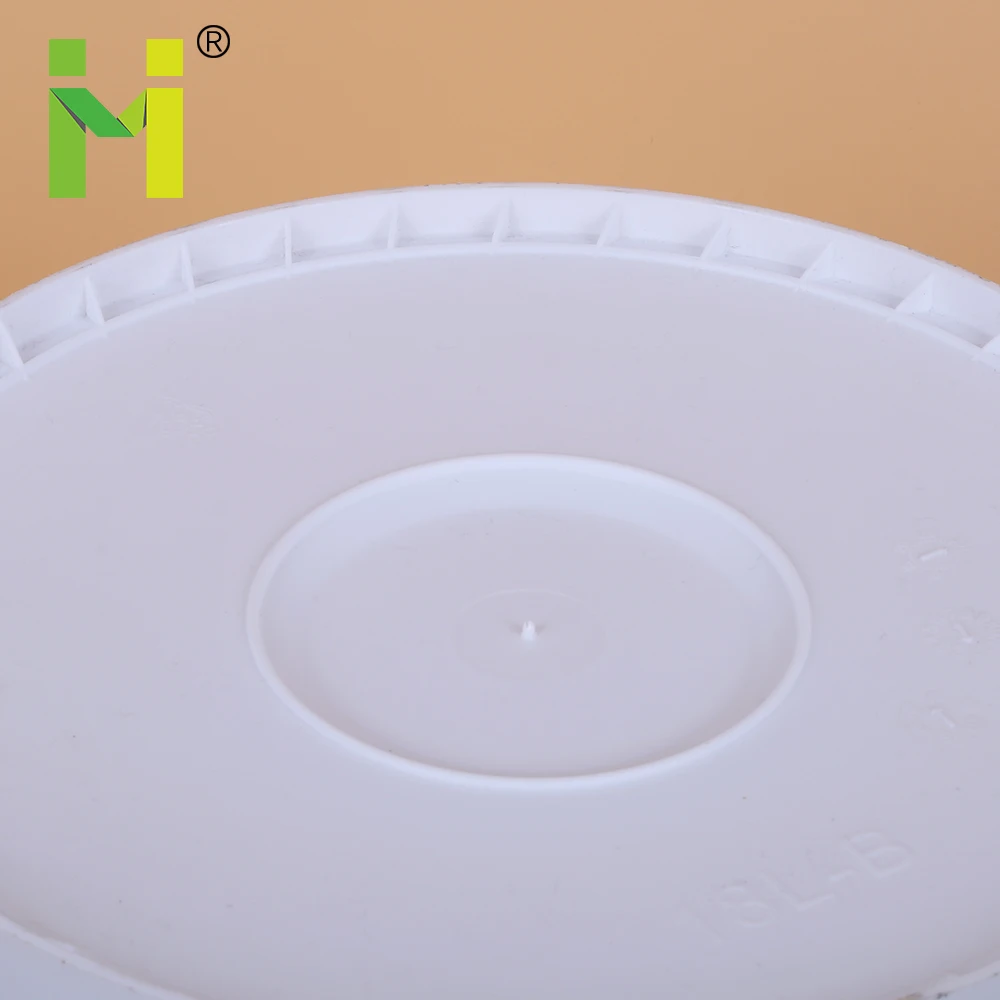 
18L Plastic Bucket With Small Spout Lid Oil Paint Plastic Bucket 