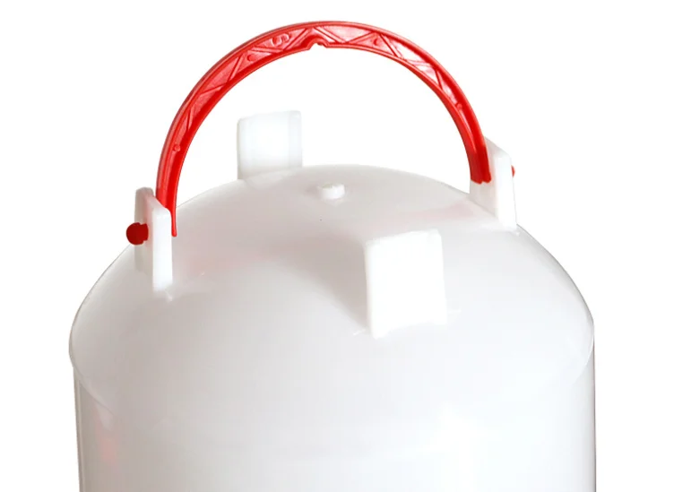 Good quality chicken feeders and drinkers factory price