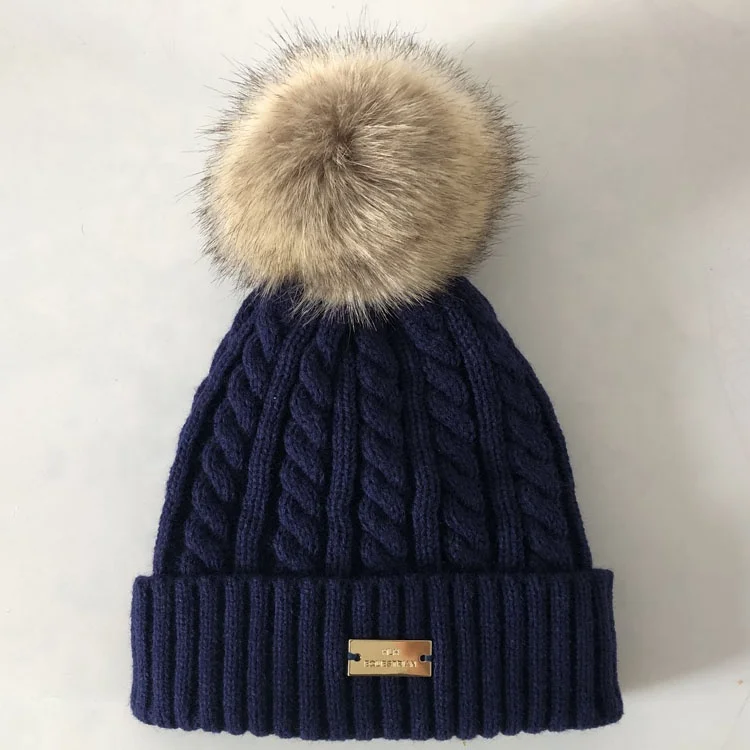 Stocks Fleece lining beanie pom hat custom metal plate fur pom beanie