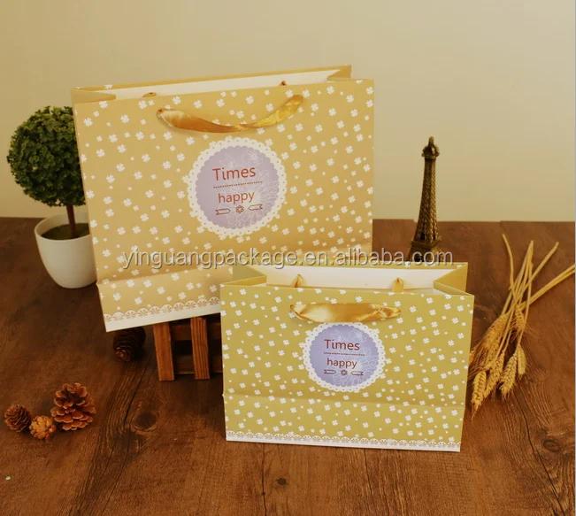 Different Types of Customised Paper Gift Shopping Bags With Satin Handles