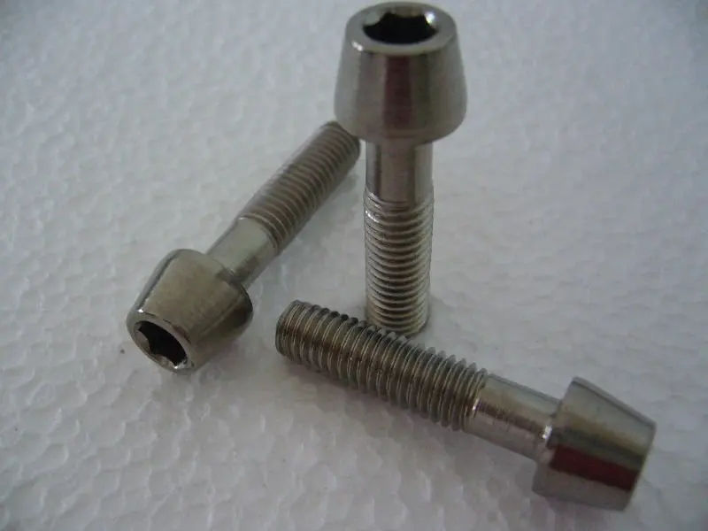 
titanium alloy bolts and screws samples with all styles 