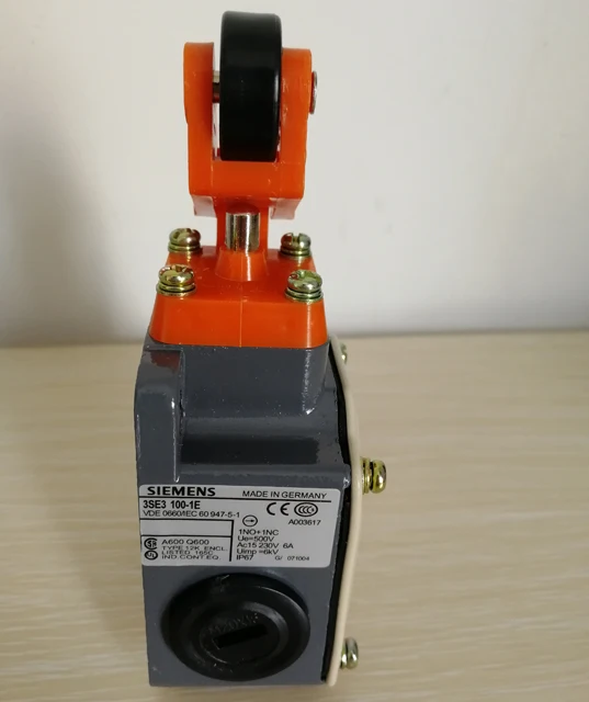 3SE3 100-1E Siemensc Ue 500v концевой выключатель сделано в