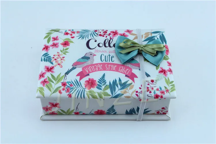 Нежные цвета безупречной пирамида коробка для ювелирных изделий