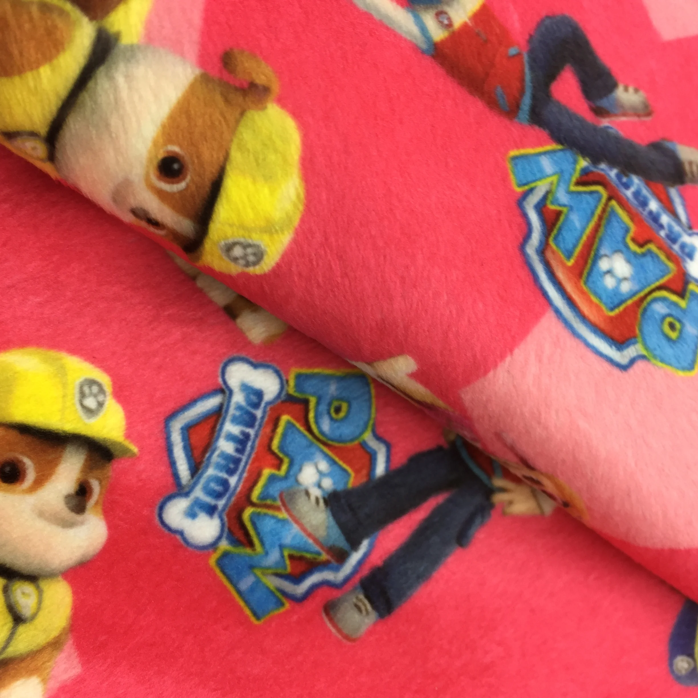 Мягкое одностороннее детское одеяло Minky из 100% полиэстера с изображением мультяшных лап и цифровых принтов на заказ, плюшевое одеяло из полиуретановой ткани