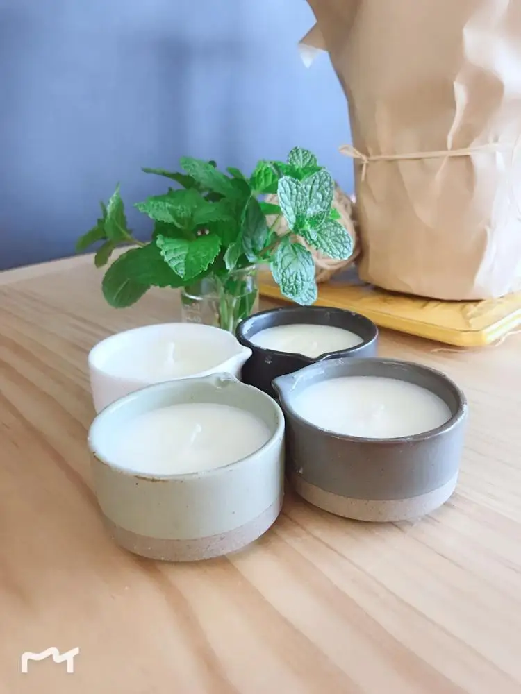 ECO friendly Cold press Organic Virgin Coconut oil Massage candle lotion candle