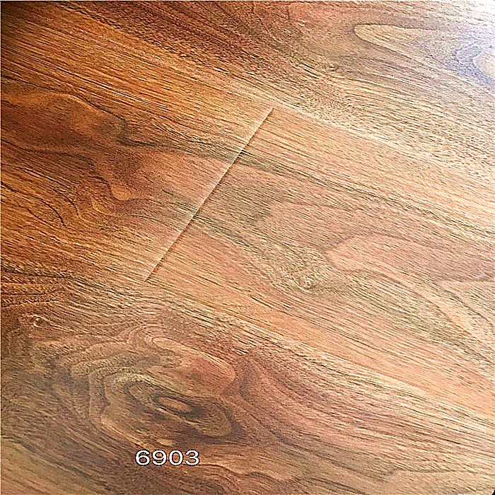 China Shandong manufacturer in mdf hdf and laminate pvc floor