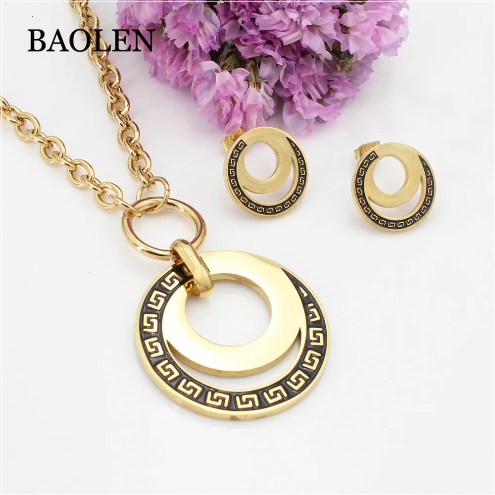 Stainless Steel Round Retro Fan Drip Oil Wall Pattern G Letter Fashion Jewelry Retro Elegant Ladies Suit