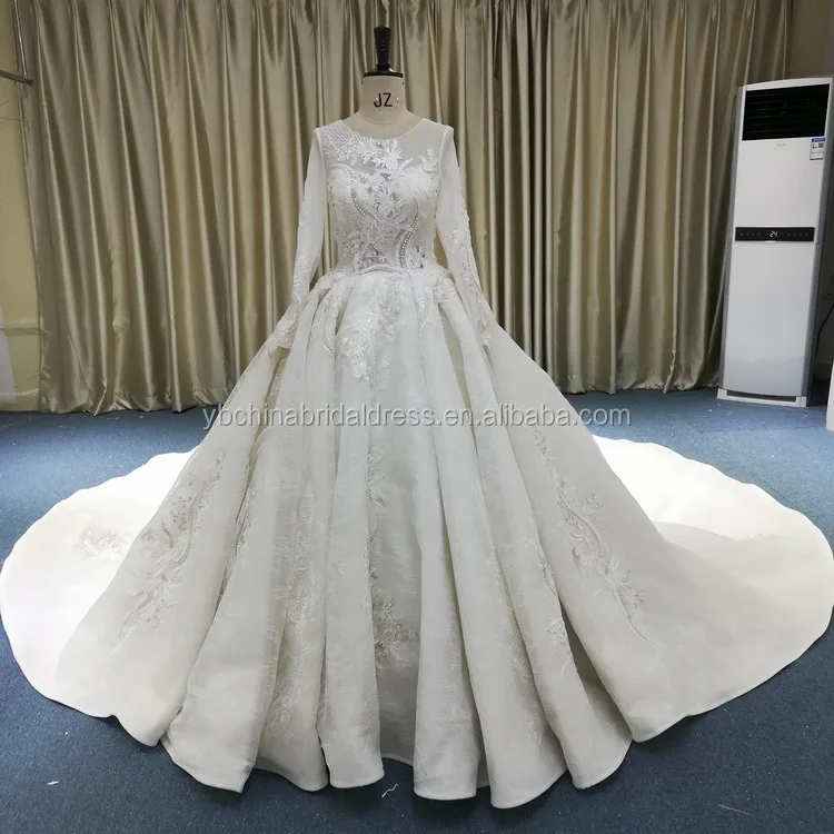 Muslim high neckline with long sleeves very big skirt with long train muslim wedding dress