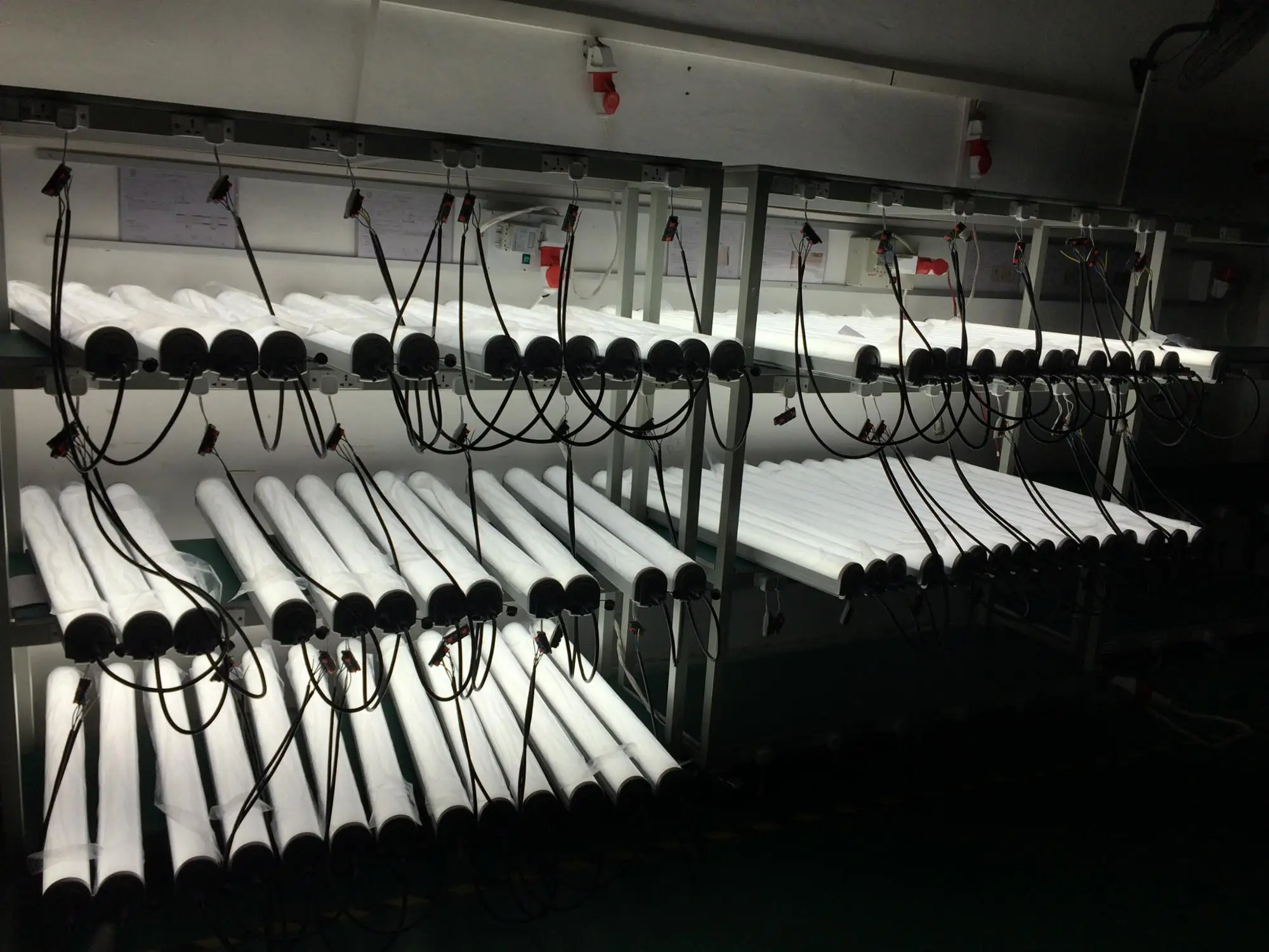 
600mm 60w 80w Linear IP65 LED Tri-proof Light 