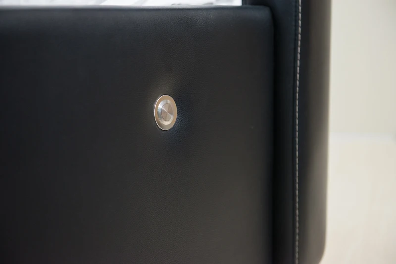 
High Quality Leather Mechanism Bed with TV in Footboard 