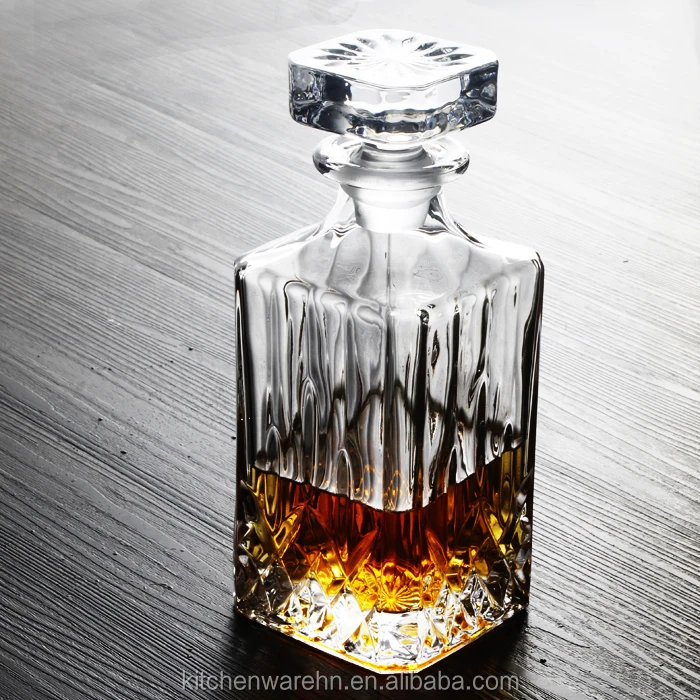 Square Glass Whiskey Decanter Bottle With 4 X 200ml Glasses Gift