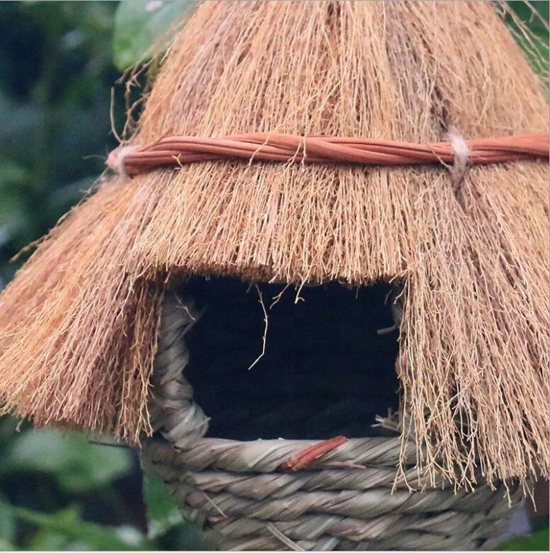 Decorative woven grass bird house hotel