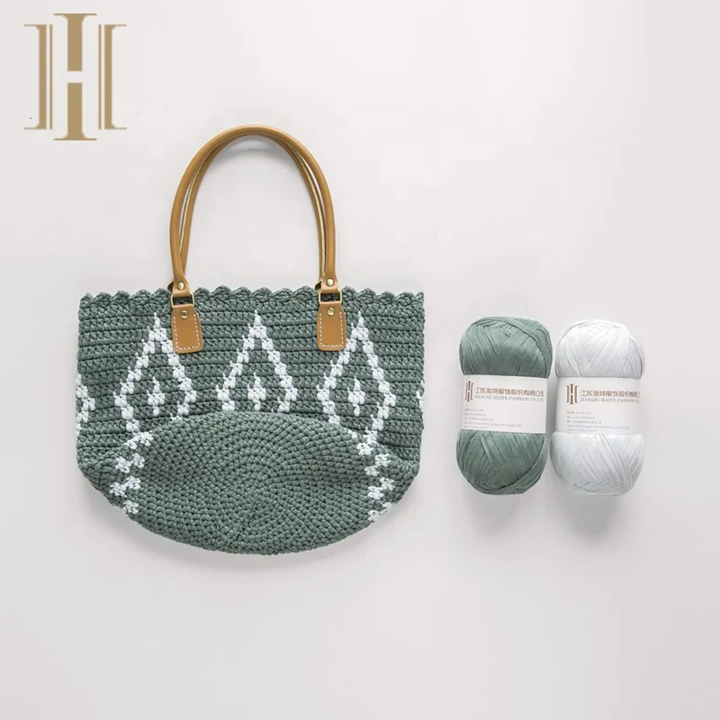 Оптовая продажа популярная полиэфирная пряжа для вязания 70% полиэстер 30% вискоза космическая окрашенная