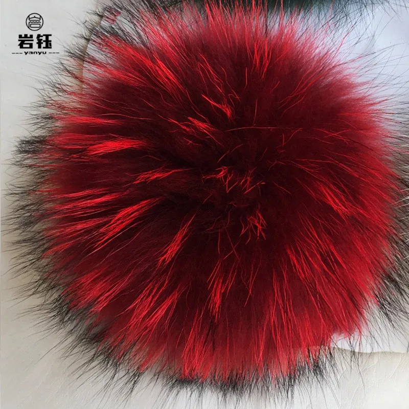
China factory Wholesale 15cm Top quality genuine raccoon fur ball fluffy raccoon fur pom pom 