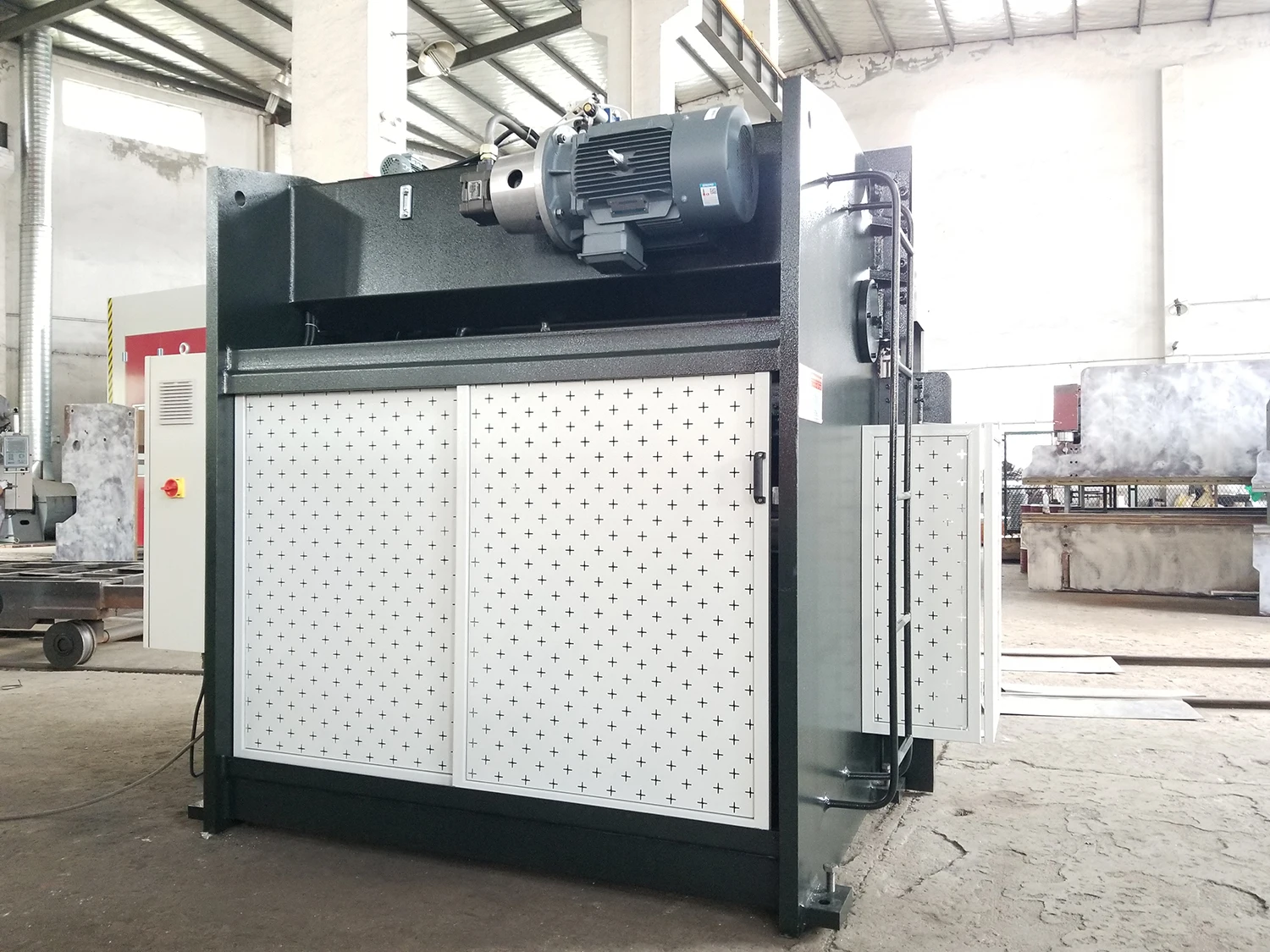 E21 NC hydraulic press brake machine and WC67K 3mm 4mm 5mm metal sheet plate press brake