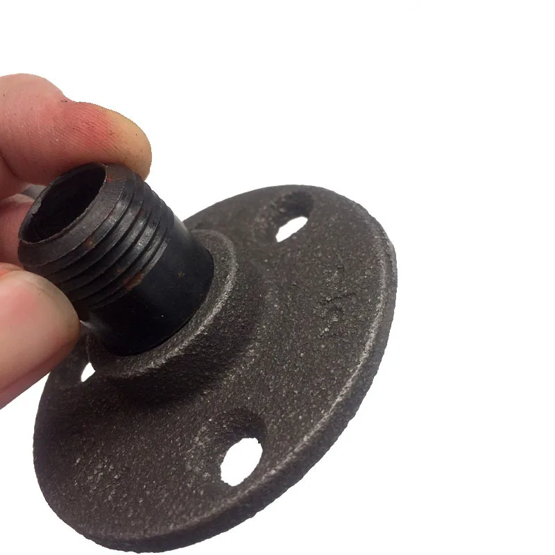 1/2 INCH black malleable iron pipe fitting threaded floor flange