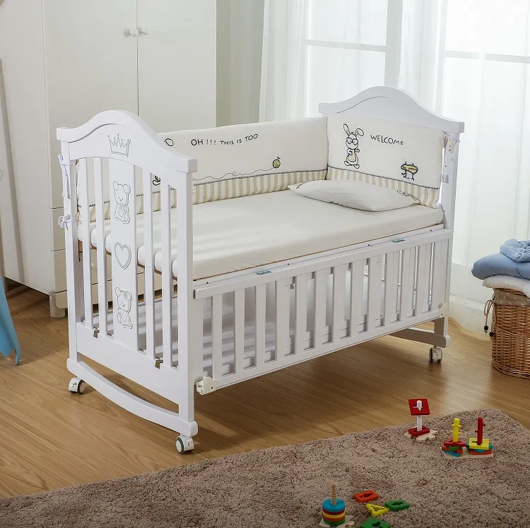 4-in-1 Luxury White Pine Wooden Non Toxic Baby Crib Safe Painted Bedstand Wood Bassinet Single Cot