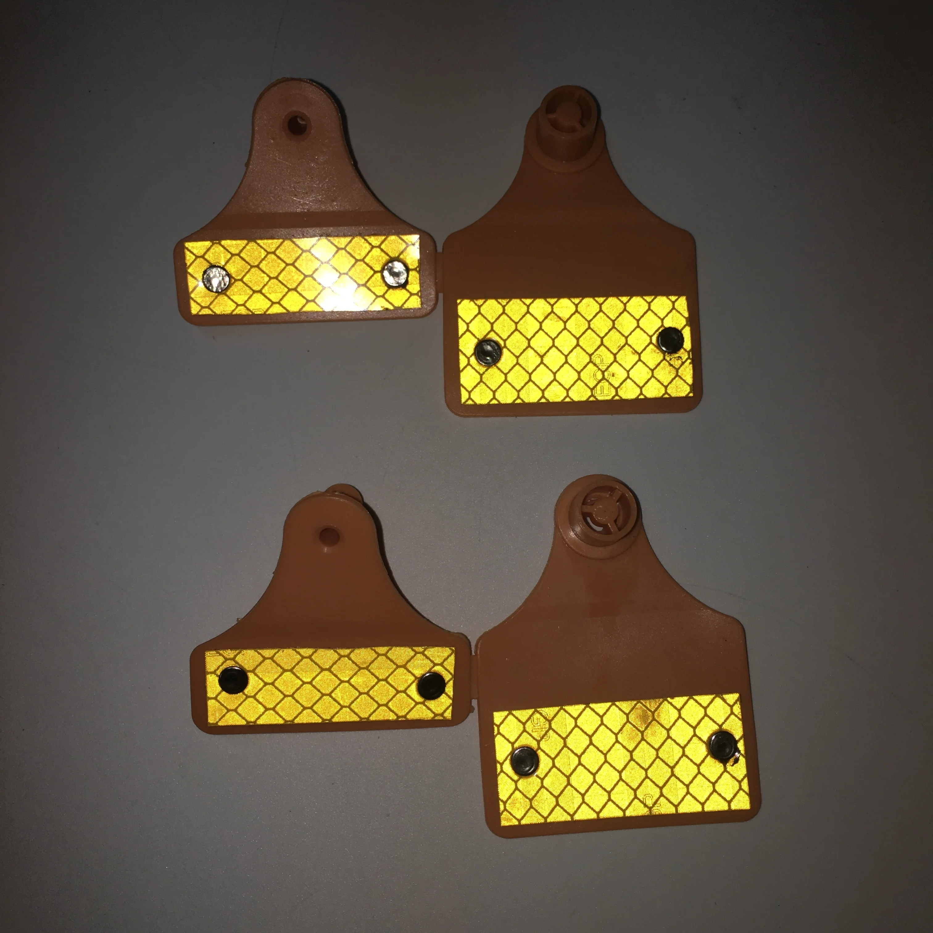 Низкая цена ярлык для икр отражающая крупного рогатого