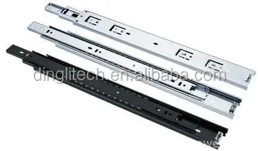 Автоматическая машина для сборки пластиковых и металлических петель для дверей и окон