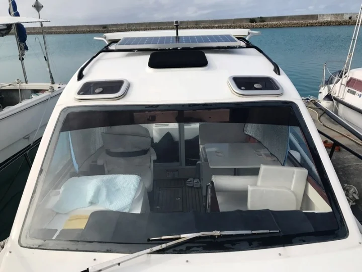 Рыболовная лодка с центральной консолью высокого качества