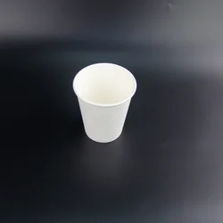 China Factory Supply Customized Logo  Paper Cup 16oz  For Beverage  On-the-Move Drink Christmas Day Theme with lid