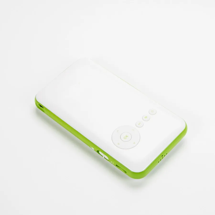 Wholesale 2016 mini dlp projector RGB LED lamps 200lm 2000:1 contrast ratio