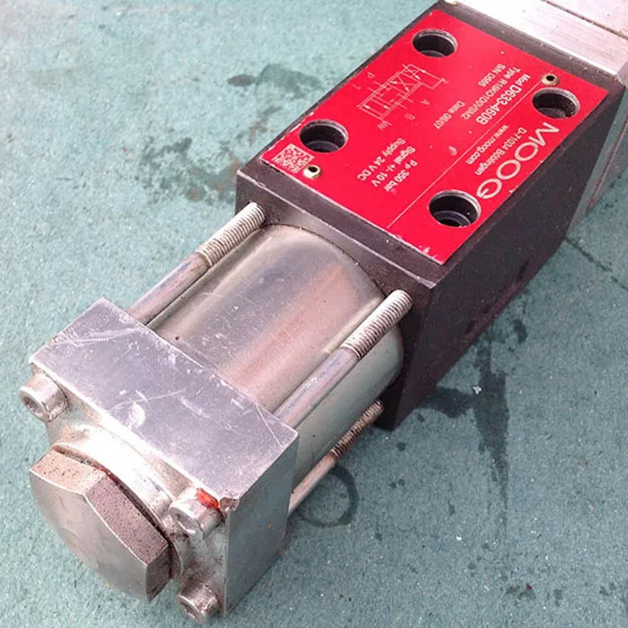 D633-460B MOOG servo valve