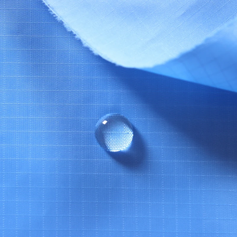 Недорогая Высококачественная 0,3 см водонепроницаемая ткань ripstop с полипропиленовым покрытием 300 t полиэстер ткань тафта для наружной подкладки