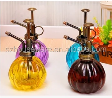 Manufacturers supply custom vintage pumpkin shape glass trumpet watering can, watering gardening tools